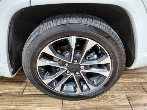 Used 2022 Jeep Grand Cherokee L Overland w/ Luxury Tech Group IV image 37