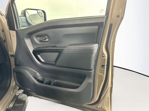 Used 2024 Nissan Titan PRO-4X w/ Pro-4x Convenience Package image 32