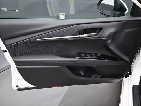 Certified 2025 Toyota Camry SE image 11