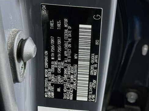 Used 2024 Toyota 4Runner SR5 image 12