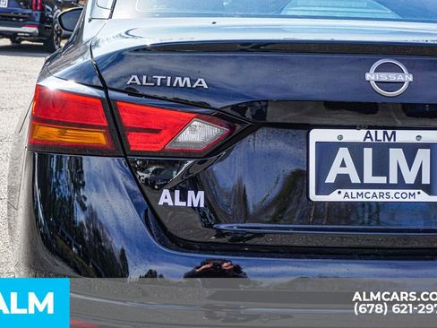 Used 2024 Nissan Altima 2.5 SV image 13