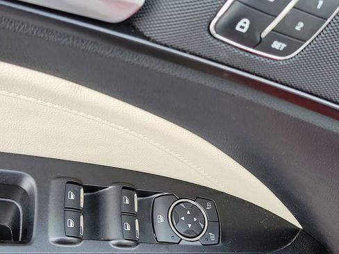 Used 2018 Ford Fusion Titanium image 23