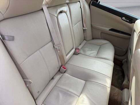 Used 2009 Chevrolet Impala LT w/ Luxury Edition Package image 19