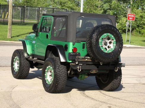 Used 2005 Jeep Wrangler Rubicon image 15