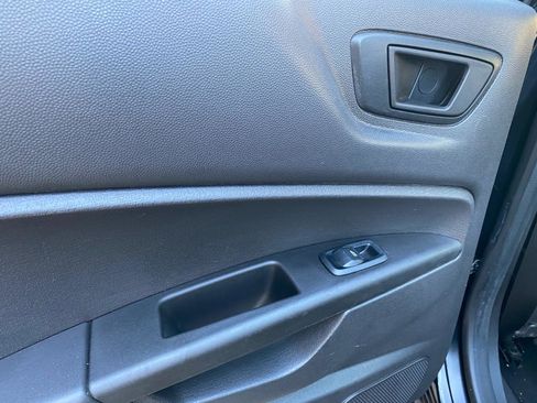 Used 2019 Ford Fiesta SE image 35