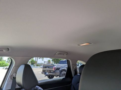 Certified 2025 Kia Sorento S FWD image 21