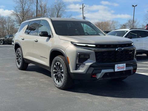 New 2026 Chevrolet Traverse Z71 w/ Driver Confidence Package image 2