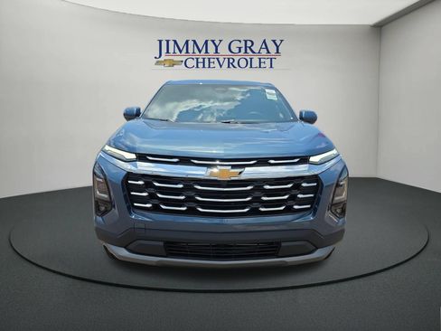 New 2026 Chevrolet Equinox LT w/ Convenience Package II FWD image 8