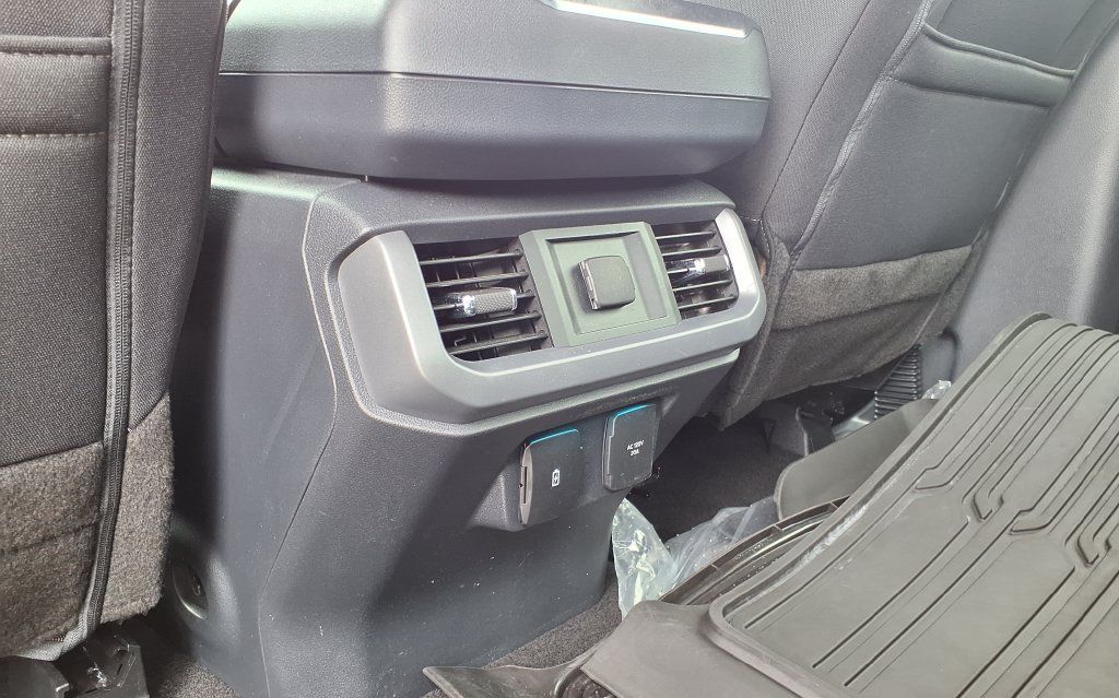 Used 2025 Ford F150 XLT w/ Equipment Group 302A MID AWD/4WD image 18