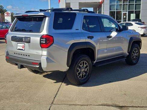 Certified 2025 Toyota 4Runner SR5 image 10