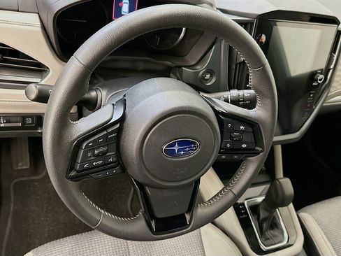 Used 2025 Subaru Forester Premium AWD/4WD image 18