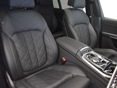 Used 2026 BMW X7 xDrive40i AWD/4WD image 6