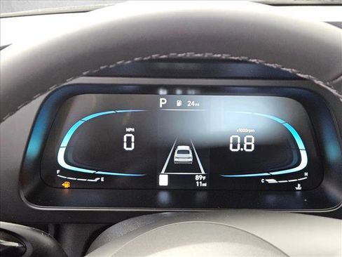 Used 2025 Hyundai Elantra Sport FWD image 15