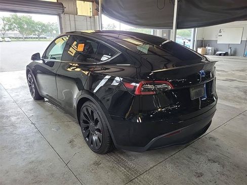Used 2023 Tesla Model Y Performance AWD/4WD image 4