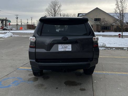 Used 2016 Toyota 4Runner Trail Premium image 7