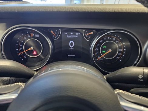 Used 2020 Jeep Gladiator Sport w/ Quick Order Package 24S image 14