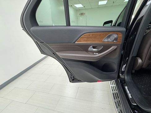 Used 2021 Mercedes-Benz GLE 450 4MATIC image 11