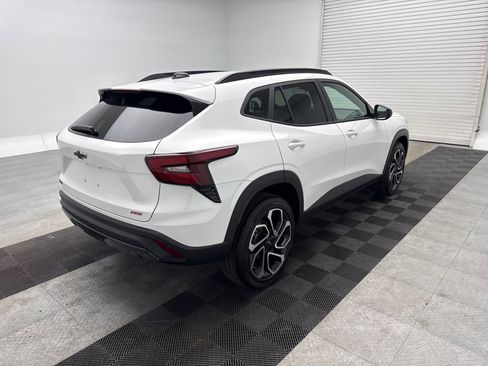 New 2025 Chevrolet Trax RS image 8