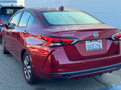 Used 2020 Nissan Versa SV image 4