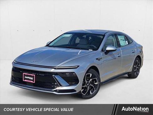 New 2025 Hyundai Sonata SEL image 1