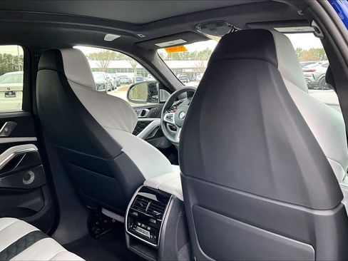 Used 2023 BMW X6 M image 21