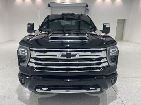 Used 2024 Chevrolet Silverado 3500 High Country image 8