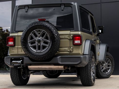 Used 2026 Jeep Wrangler Sport AWD/4WD image 8