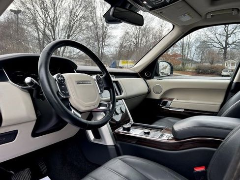 Used 2016 Land Rover Range Rover HSE image 12