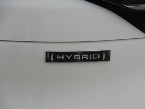Certified 2025 Subaru Forester Premium AWD/4WD image 10