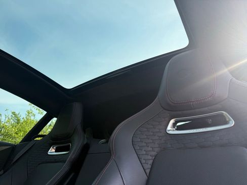 Used 2021 Jaguar F-TYPE R image 31