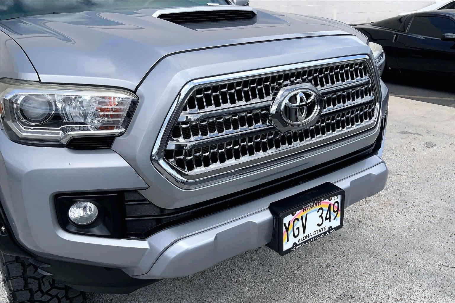Used 2017 Toyota Tacoma 2WD Double Cab image 33