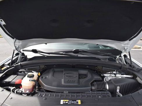 Used 2021 Jeep Grand Cherokee L Overland w/ Advanced Protech Group III image 17