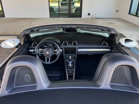 Used 2017 Porsche 718 Boxster image 38