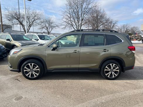 Certified 2023 Subaru Forester Limited image 4