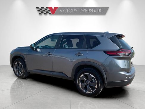 Used 2024 Nissan Rogue SV FWD image 6