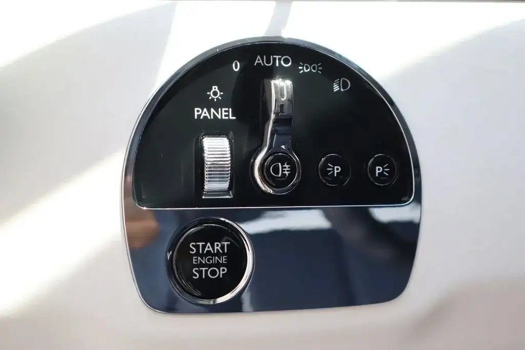 Certified 2026 Rolls-Royce Cullinan w/ Cullinan Package AWD/4WD image 22