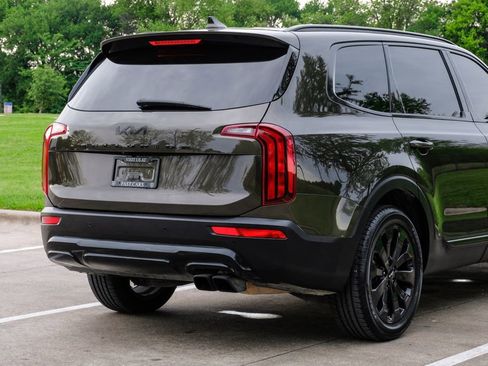 Used 2022 Kia Telluride S FWD image 12