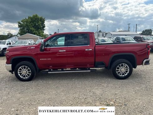 Used 2025 Chevrolet Silverado 2500 LTZ w/ LTZ Plus Package AWD/4WD image 2