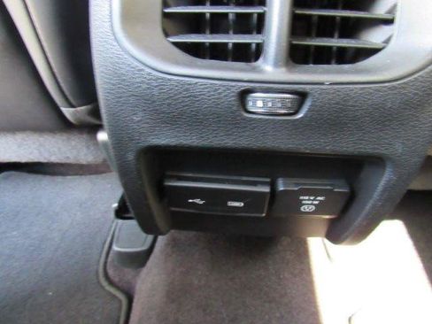 Used 2019 Jeep Cherokee Limited AWD/4WD image 24