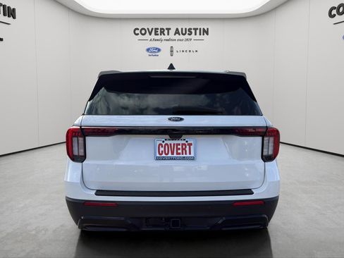 Used 2025 Ford Explorer ST-Line w/ Premium Package image 4
