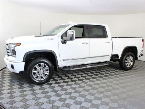 New 2026 Chevrolet Silverado 2500 High Country w/ Technology Package AWD/4WD image 2