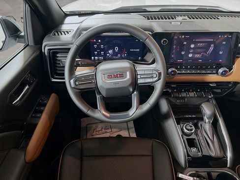 New 2026 GMC Canyon AT4 image 17