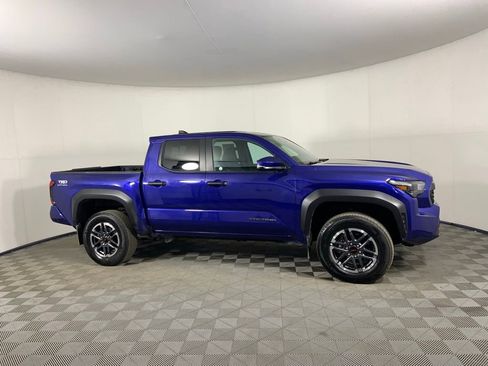 Used 2024 Toyota Tacoma TRD Off-Road w/ TRD Off Road Upgrade Package image 3