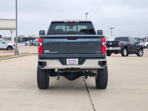 Used 2020 Chevrolet Silverado 2500 LTZ w/ LTZ Texas Edition image 8