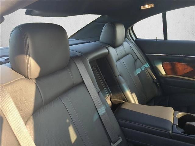 Used 2014 Lincoln MKS w/ Equipment Group 101A FWD image 17