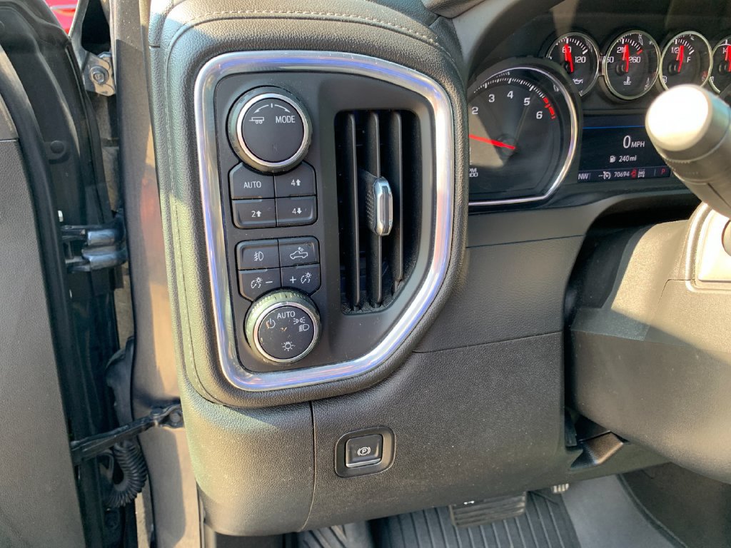 Used 2022 Chevrolet Silverado 1500 RST AWD/4WD image 30