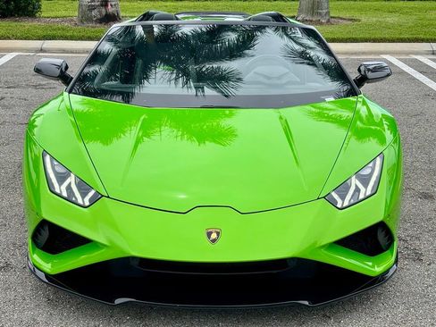 Used 2021 Lamborghini Huracan EVO RWD image 3