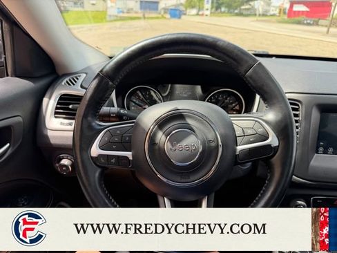 Used 2019 Jeep Compass Latitude w/ Cold Weather Group AWD/4WD image 19