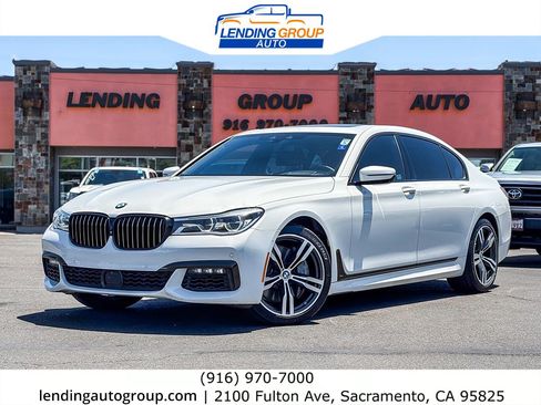 Used 2019 BMW 750i w/ Executive Package RWD image 1