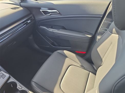 New 2026 Kia Sportage EX image 16
